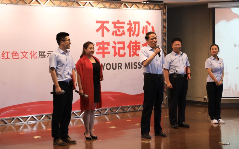 陜鼓集團(tuán)綜合能源事業(yè)部黨支部表演的節(jié)目接地氣，受好評(píng).jpg